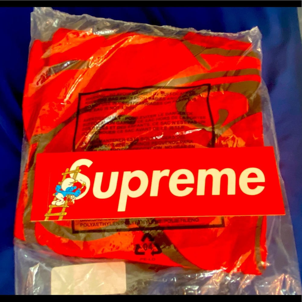 Supreme smurfs tee